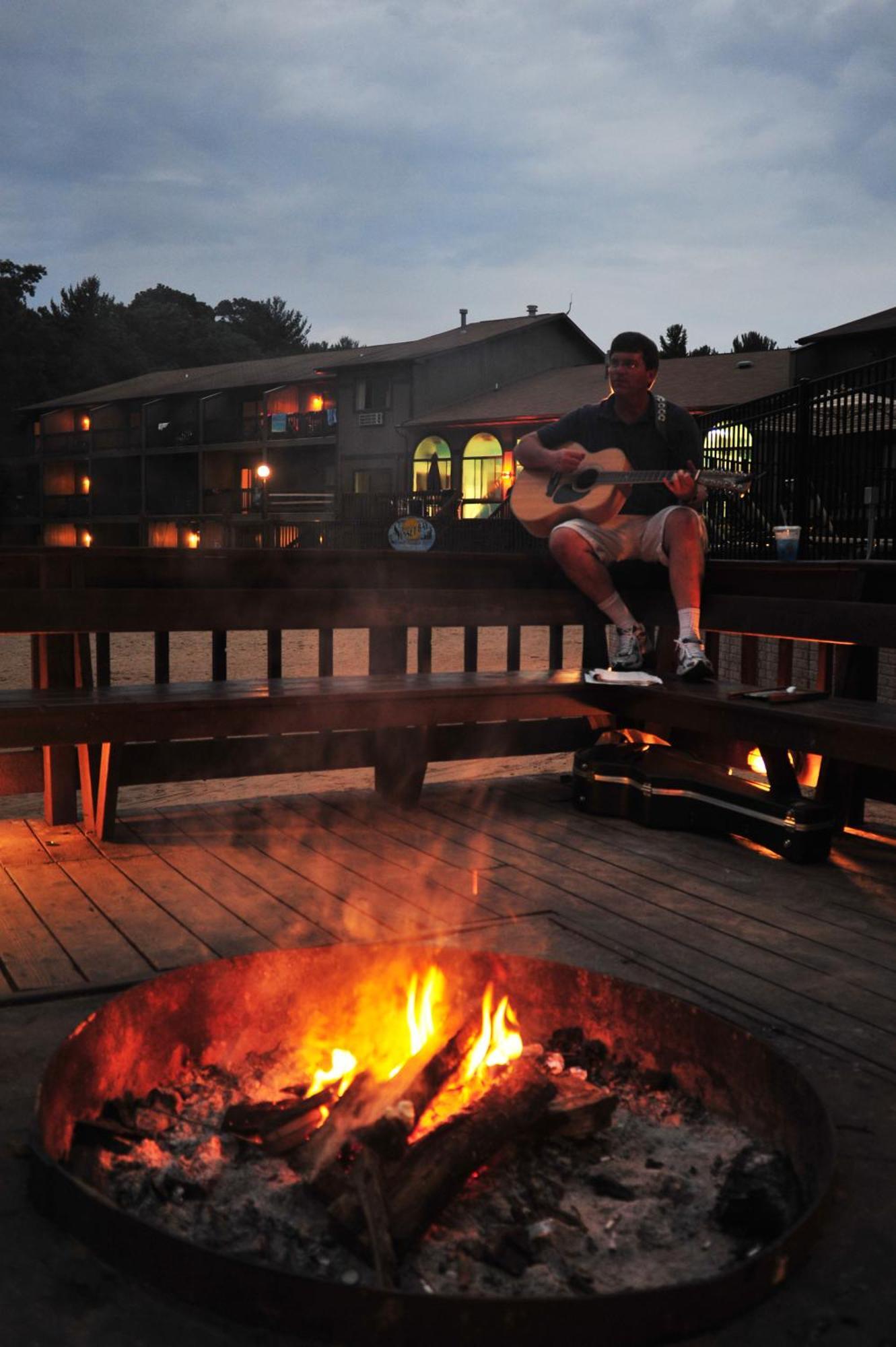 Bakers Sunset Bay Resort Lake Delton Exteriör bild
